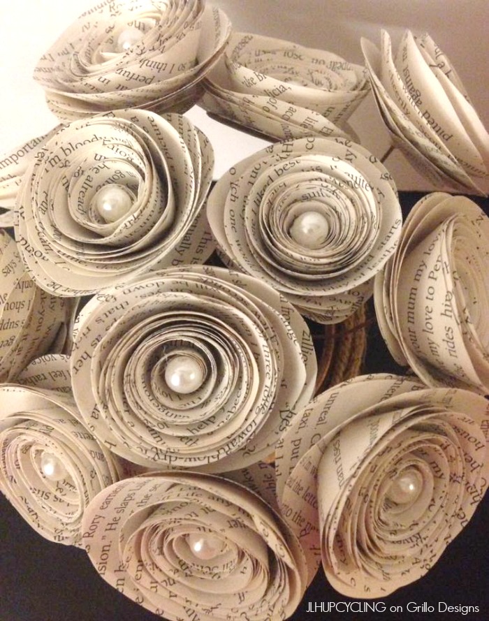 How to Make Book Page Roses