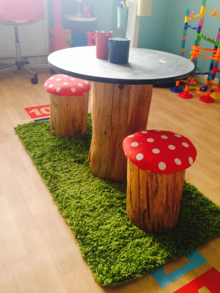 toadstool table and chairs