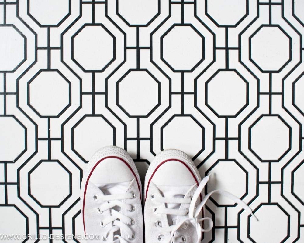 Easy way to wallpaper a floor in a rental / grillo designs