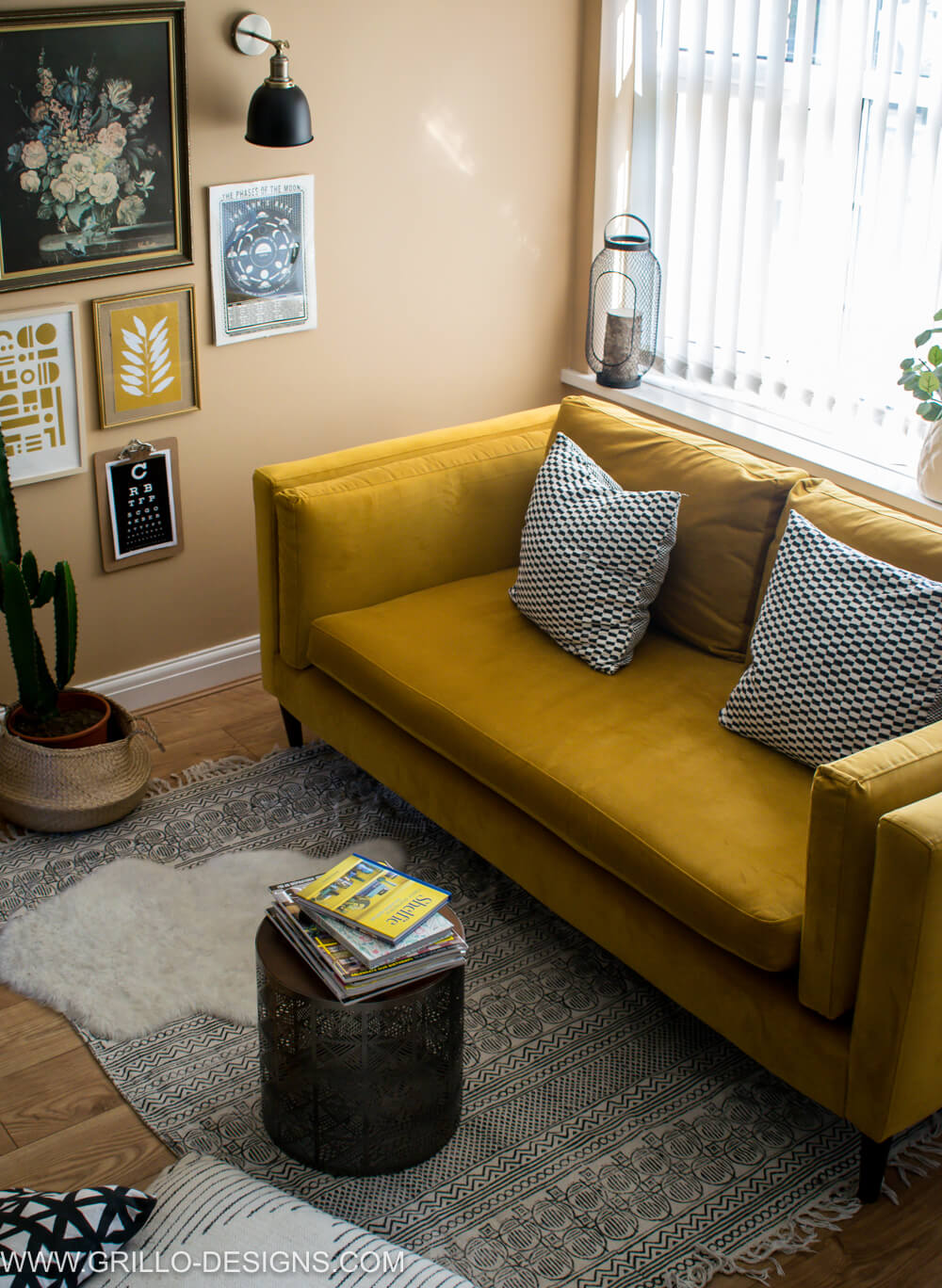 How to look after a velvet sofa when you have kids / grillo designs