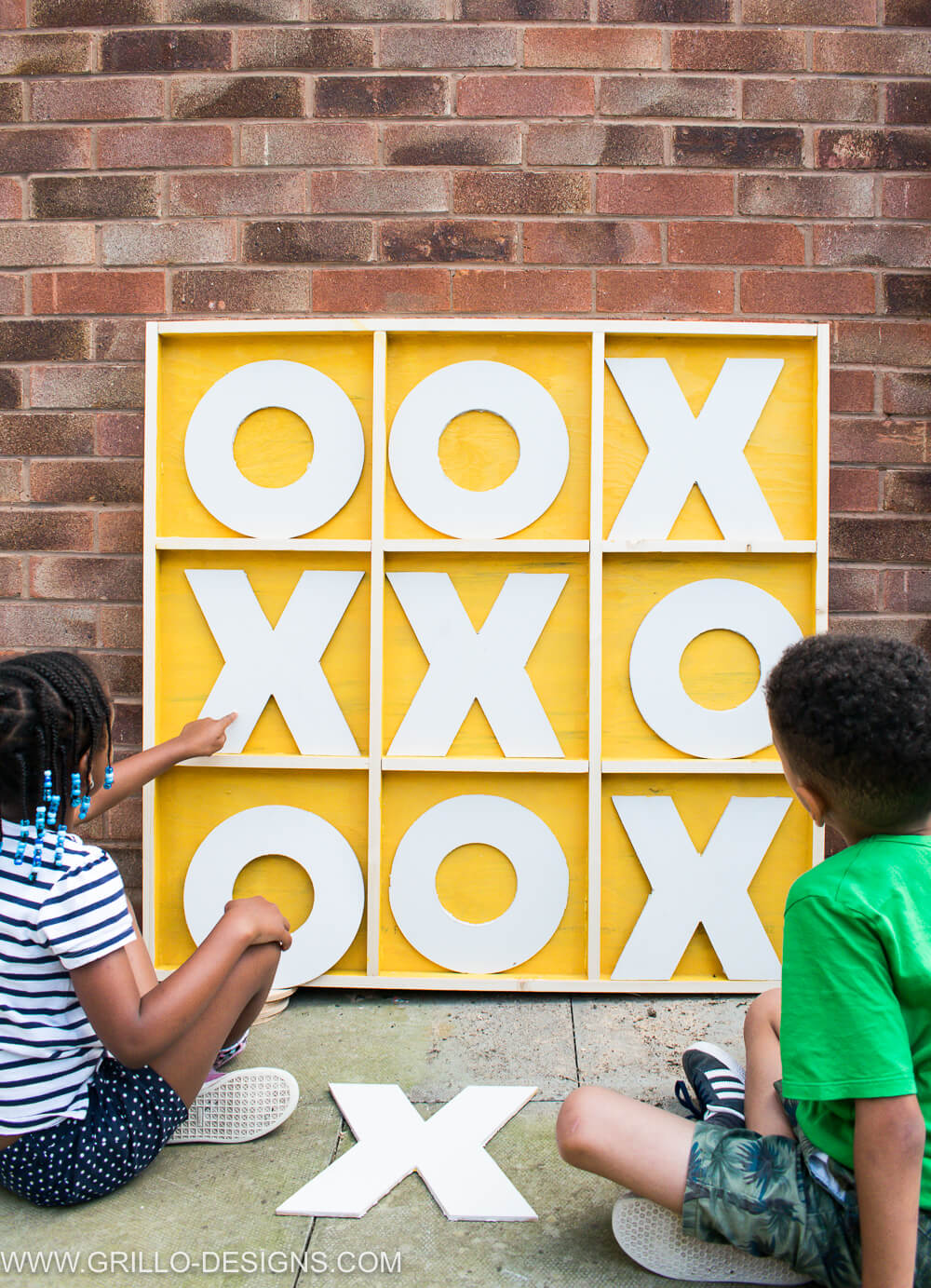 Make a Giant Wooden Noughts & Crosses Game Board!