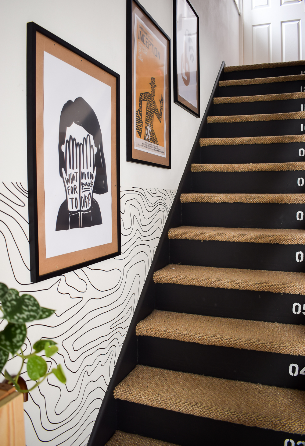 Staircase Gallery Wall : How to Hang and Arrange Art